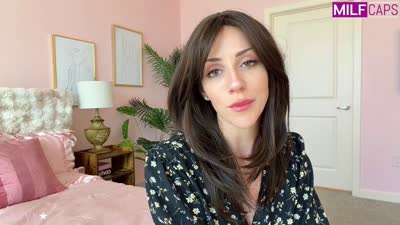 Savvy Star – Kissing Lessons with stepMom